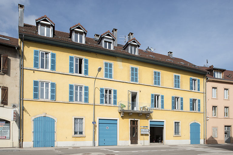 distillerie Gillet ou distillerie des deux Mondes, actuellement immeuble
