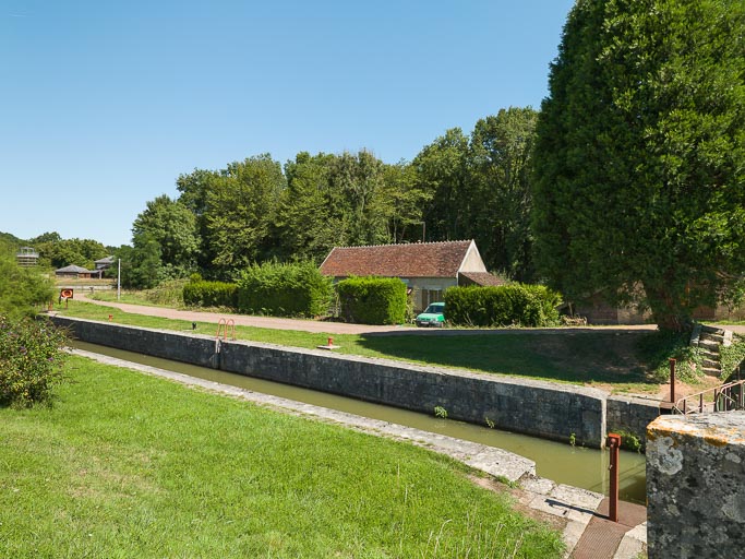 site de l'écluse 46 du versant Seine, dite de la Maladrerie (canal du Nivernais)