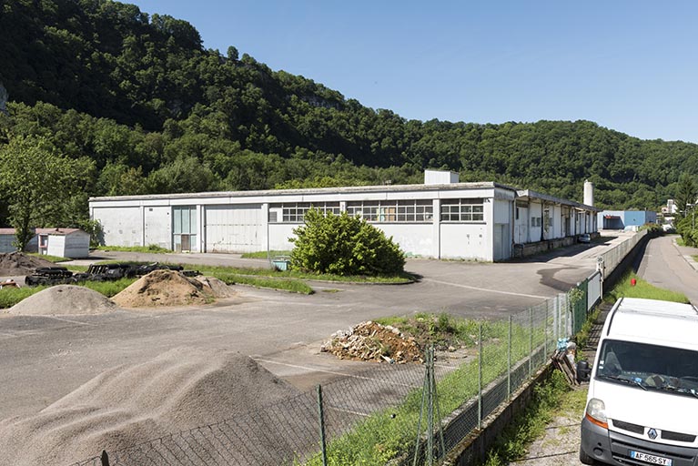 usine à papier de la société des Papeteries Bisontines, usine de fibres artificielles et synthétiques dite usine des Soieries puis de la Rhodiacéta