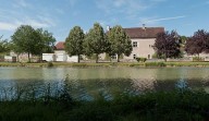 maison forte de Saint-Vinnemer (paysages du canal de Bourgogne)