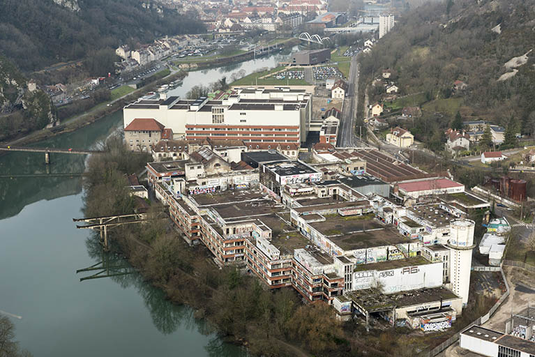 usine à papier de la société des Papeteries Bisontines, usine de fibres artificielles et synthétiques dite usine des Soieries puis de la Rhodiacéta