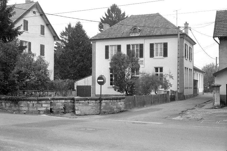 école