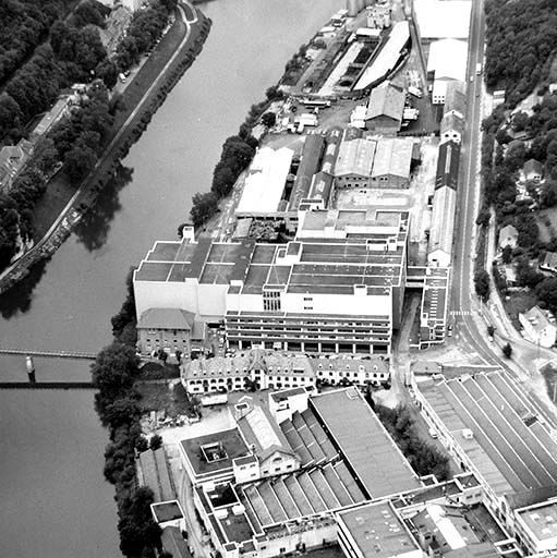 usine à papier de la société des Papeteries Bisontines, usine de fibres artificielles et synthétiques dite usine des Soieries puis de la Rhodiacéta