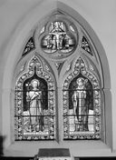 verrière (verrière à personnages) : saint Joseph, saint Aubin et la sainte Trinité (baie 0)