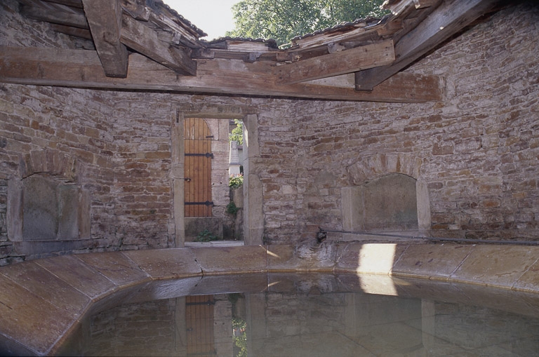 lavoir ; fontaine