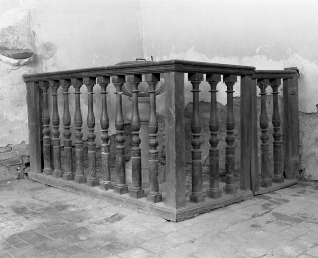 clôture des fonts baptismaux