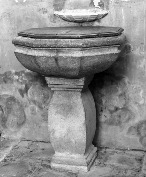 fonts baptismaux