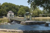 barrage à aiguilles de Fleury (canal du Nivernais)