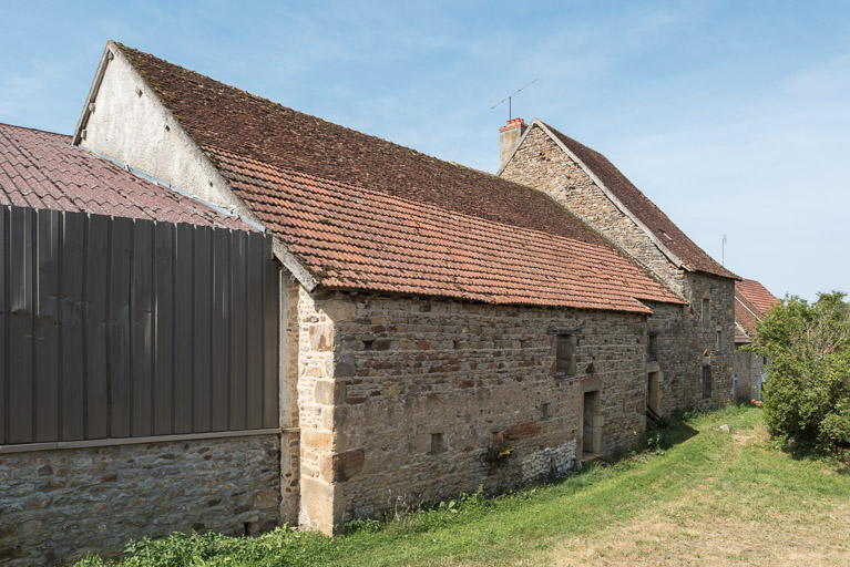 Fermes en alignement à Mans