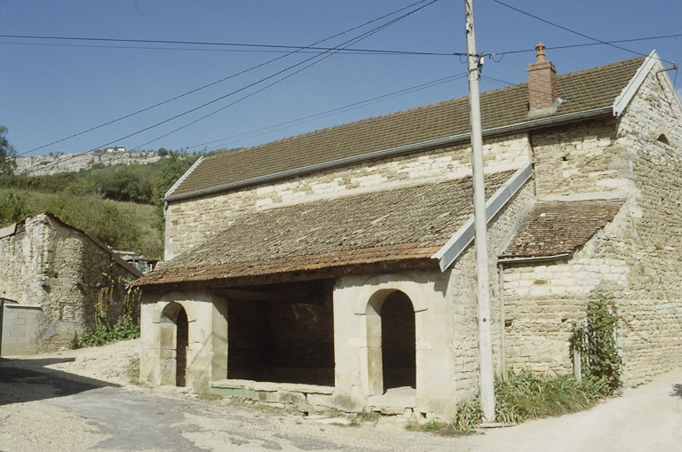 lavoir dit de la pierre ronde