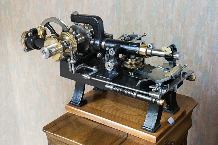 machine à marquer (machine à diviser les cercles de la société Les Fils de Virgile Amyot)