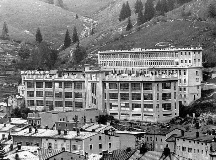 école professionnelle dite Ecole nationale d'Optique puis lycée polyvalent Victor Bérard