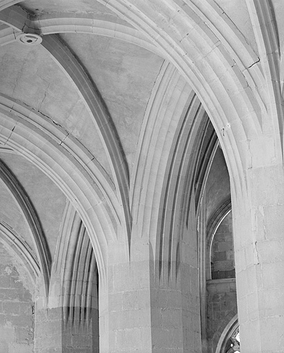 église abbatiale de l'abbaye Saint-Oyend, actuellement cathédrale Saint-Pierre, Saint-Paul et Saint-André