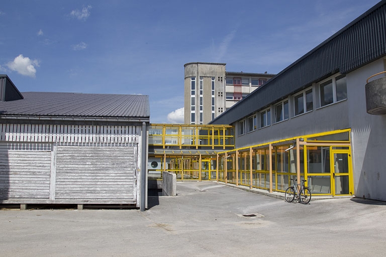 école professionnelle (collège puis lycée Toussaint Louverture)