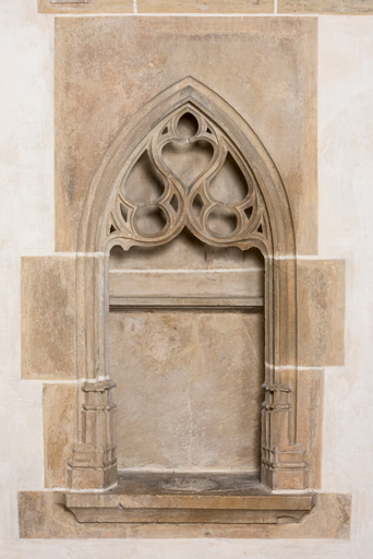 lavabo de la chapelle de Lugny