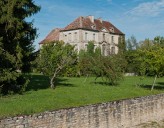 château de Venarey-les-Laumes ; maison forte (paysages du canal de Bourgogne)