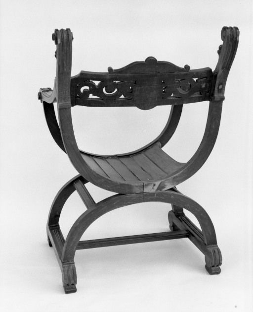 siège (siège dantesque, siège curule)