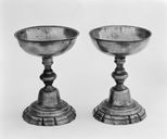 paire de vases de quête (coupes de quête)