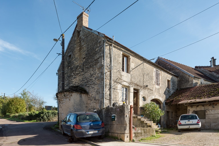 ferme, actuellement demeure