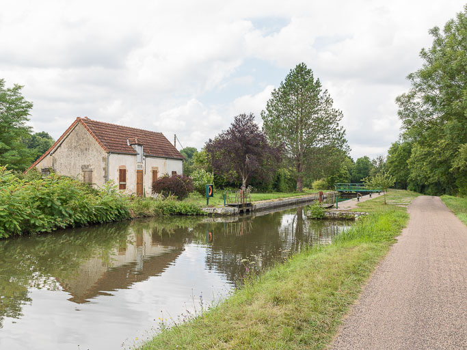 site de l'écluse 28 du versant Seine, dite de Chaumot (canal du Nivernais)