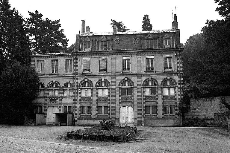 établissement de vins spéciaux (maison de champagnisation) dit Château des Rochettes