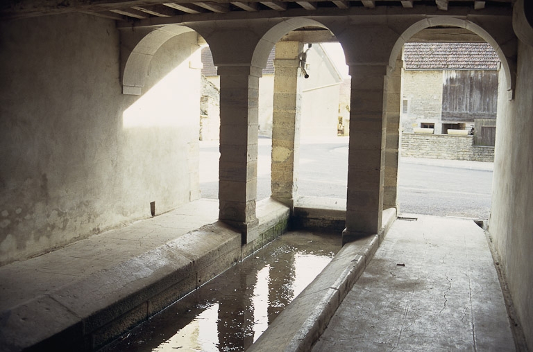 lavoir ; mairie