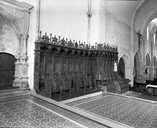 ensemble de 40 stalles