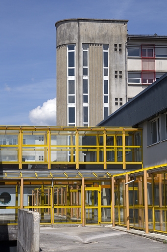 école professionnelle (collège puis lycée Toussaint Louverture)