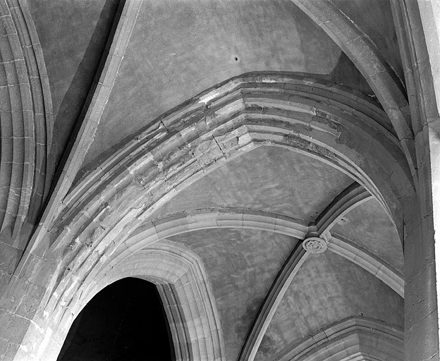 église abbatiale de l'abbaye Saint-Oyend, actuellement cathédrale Saint-Pierre, Saint-Paul et Saint-André
