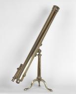 lunette astronomique et son coffret