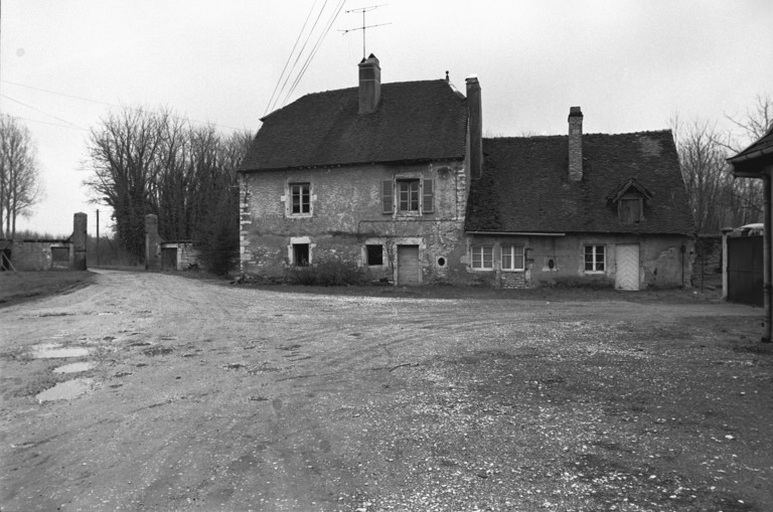 usine métallurgique dite forge de Pesmes, puis usine de taillanderie, actuellement musée et centrale hydroélectrique