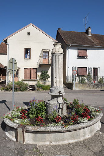 fontaine de la rue de l’Église