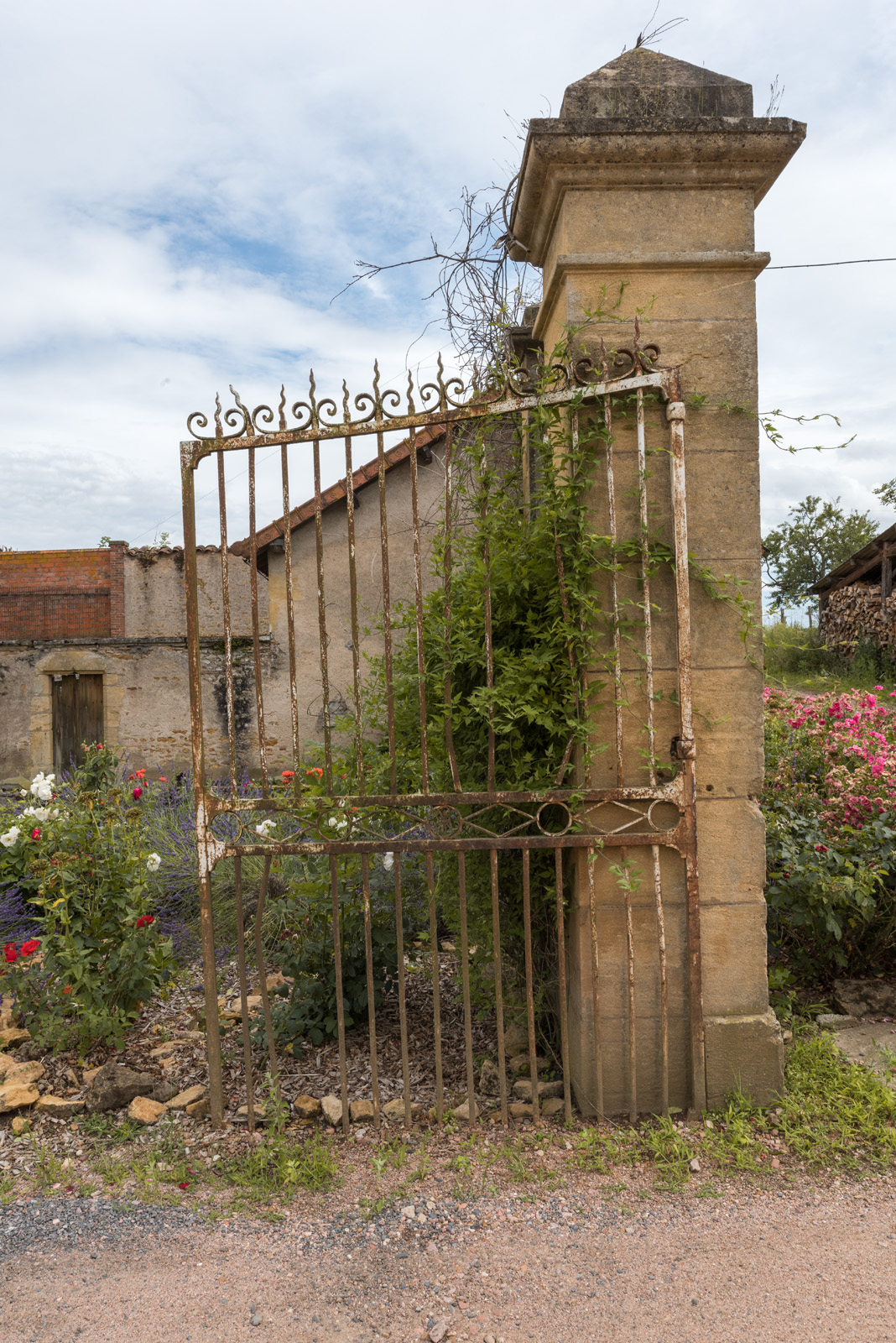 Château et ferme du Lac