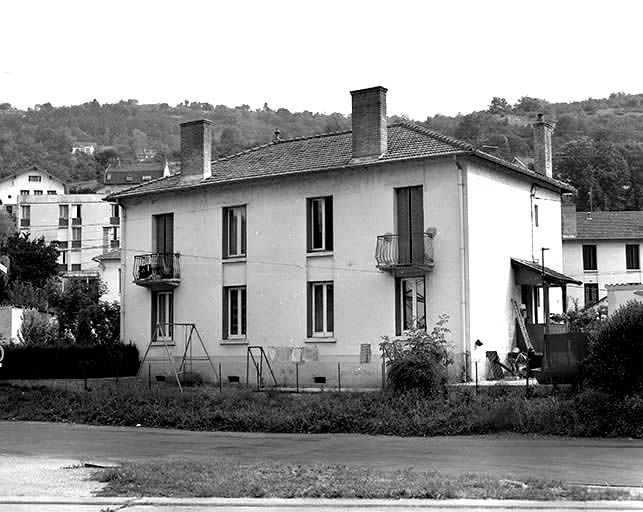 usine à papier de la société des Papeteries Bisontines, usine de fibres artificielles et synthétiques dite usine des Soieries puis de la Rhodiacéta