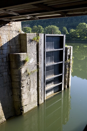 porte de garde n° 50 bis de Rivotte (canal du Rhône au Rhin)