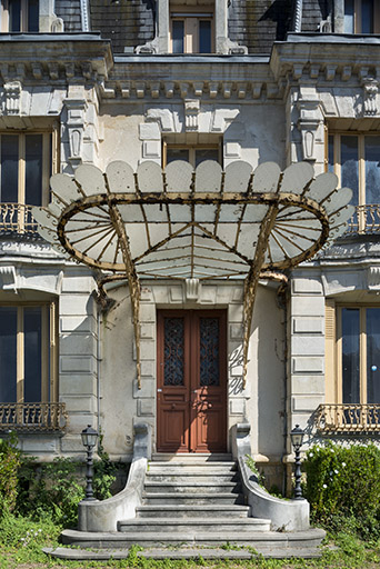 maison 1 chemin des Vignes, puis musée du costume