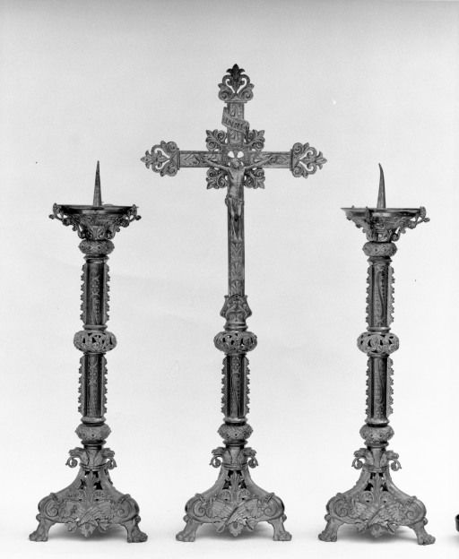 croix d'autel, chandelier d'autel (6, série, 3)