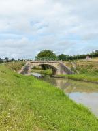 pont routier isolé du Domaine du port (canal du Nivernais)