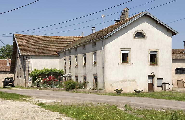 moulin à farine Deharbe, puis moulin à papier Hirsch, puis féculerie Brueder, puis usine de préparation de produits textiles (retorderie) Dorget