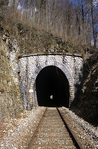 3 tunnels dits souterrains du Grépillon, du Chalet et de Tancua (voie ferrée Andelot - La Cluse)