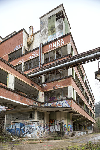 usine à papier de la société des Papeteries Bisontines, usine de fibres artificielles et synthétiques dite usine des Soieries puis de la Rhodiacéta