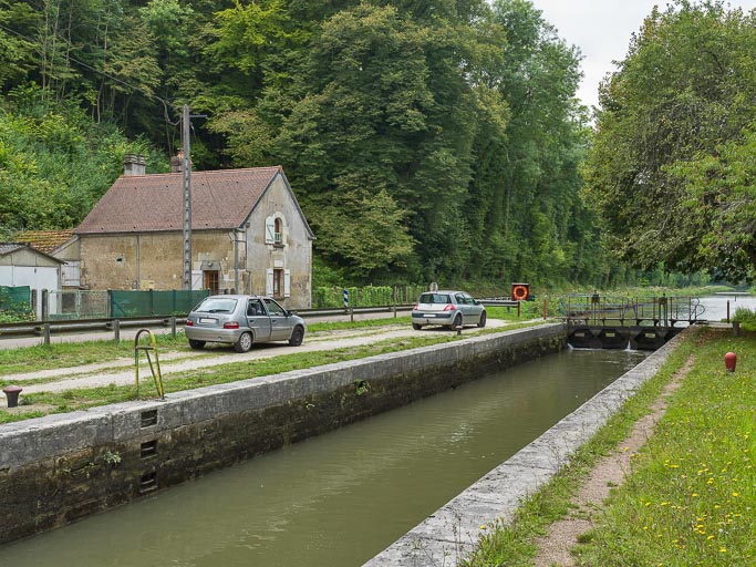 site de l'écluse 53, dite de Crain (canal du Nivernais)