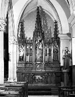2 autels, 2 retables, statues (autel latéraux de la Vierge et de saint Joseph)