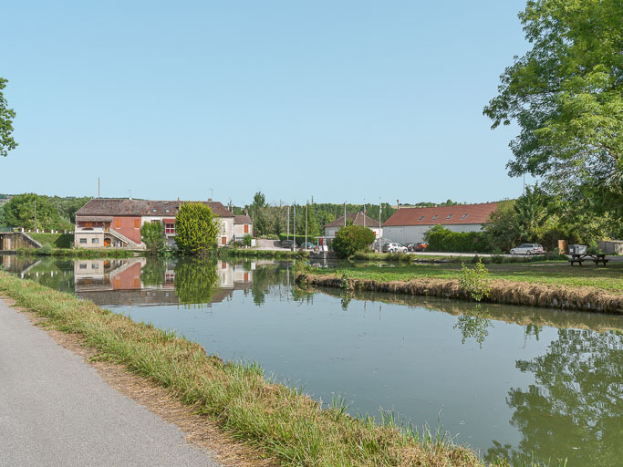 port de Cravant ; gare d'eau (canal du Nivernais)