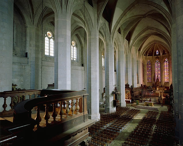 église abbatiale de l'abbaye Saint-Oyend, actuellement cathédrale Saint-Pierre, Saint-Paul et Saint-André