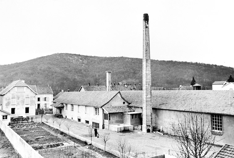 filature de laine peignée Schwartz et Cie, puis usine de teinturerie Achtnich, actuellement magasin de commerce