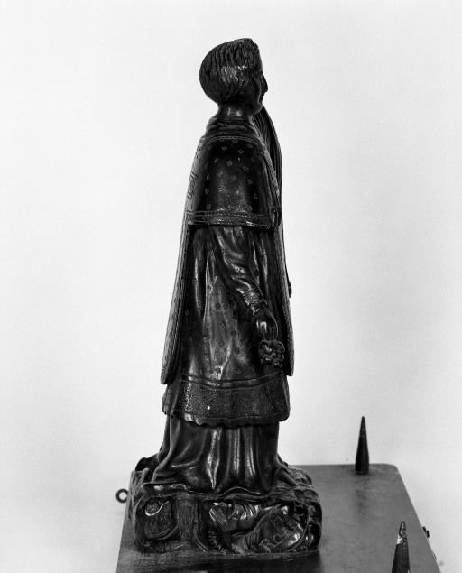 bâton de procession : saint Vincent, dans une armoire vitrée