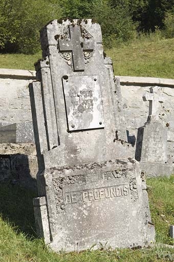 tombeau de Julia Schütz, née Jouve (16e tombeau)