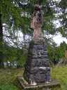 monument avec Vierge à l'Enfant