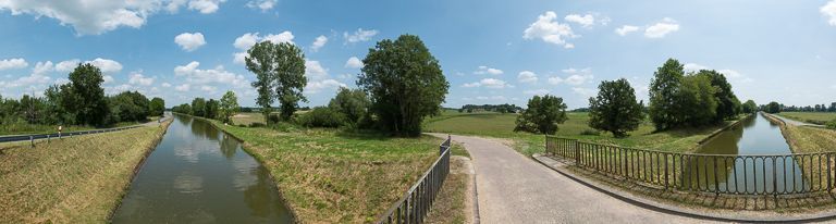 ferme ; ferme-école ; demeure du Montceau (paysages du canal du Centre)